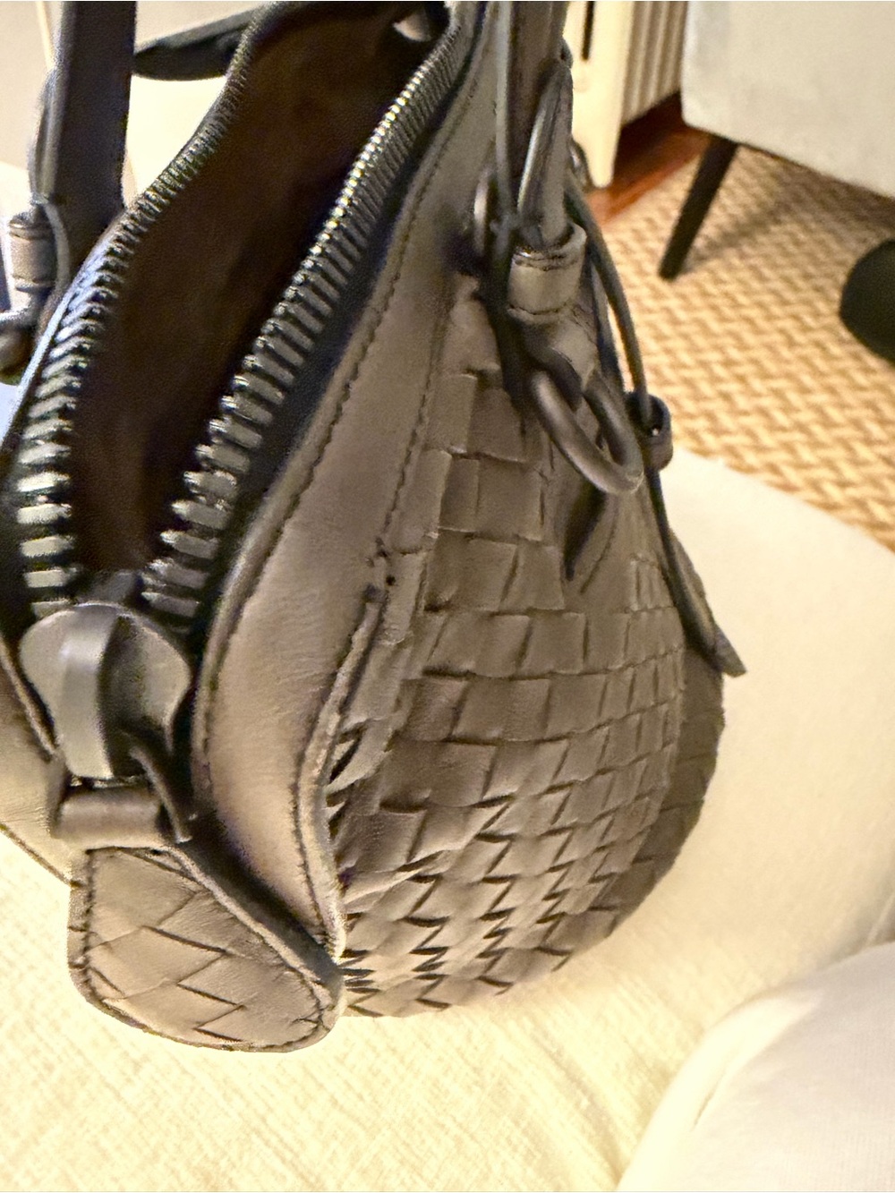 authentic Bottega Veneta Intrecciato Leather handle bag - Picture 15 of 16